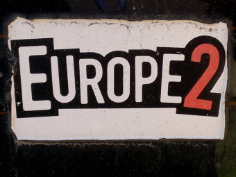 Europe 2 - samolepka s logem na autě